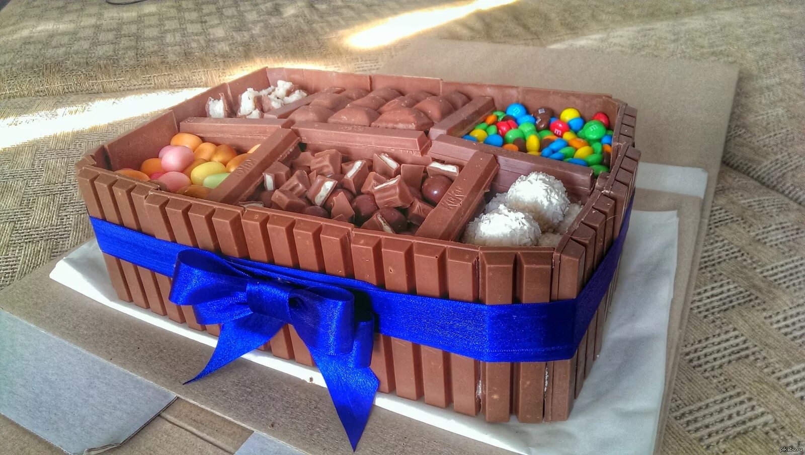 сладкий подарок на день рождения. подарок сыну на юбилей. подарок сыну на юбилей. подарок на день рождения мальчику. детский электромобиль lexus lx 570.