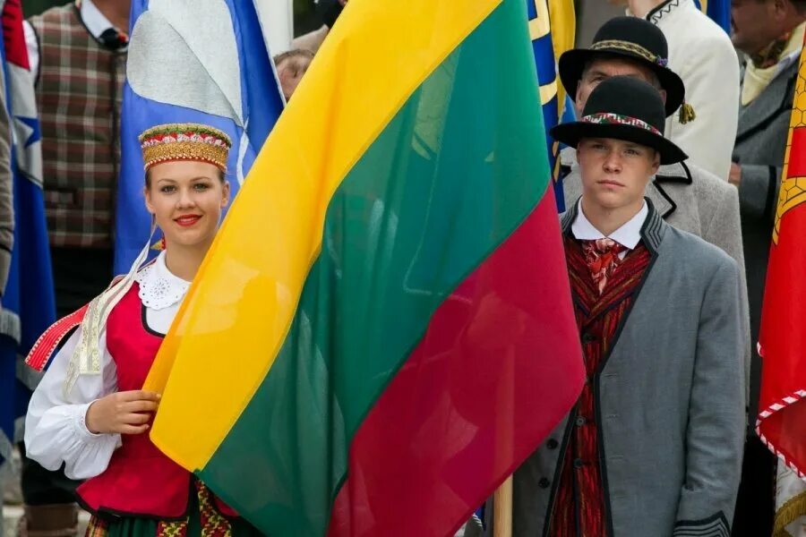 Литва 2017. Прибалты эстонцы литовцы латвия. литва люди литовцы. народы прибалтики: латыши, литовцы, эстонцы:. латыши литовцы и эстонцы.