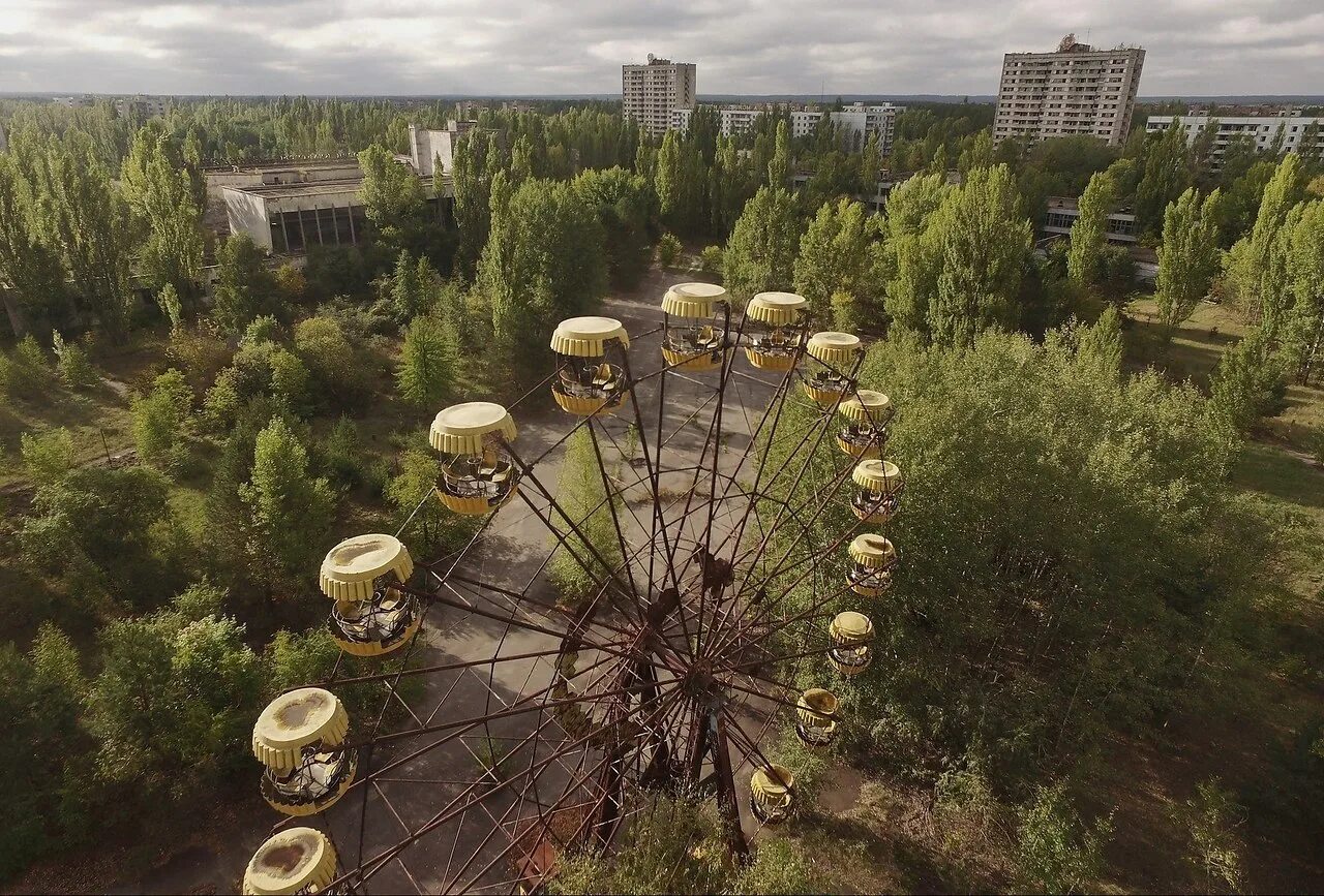 В каком городе находится припять. Колесо обозрения припять 1986. зона отчуждения чернобыльской аэс. зона отчуждения город припять. чернобыль зона отчуждения аэс.