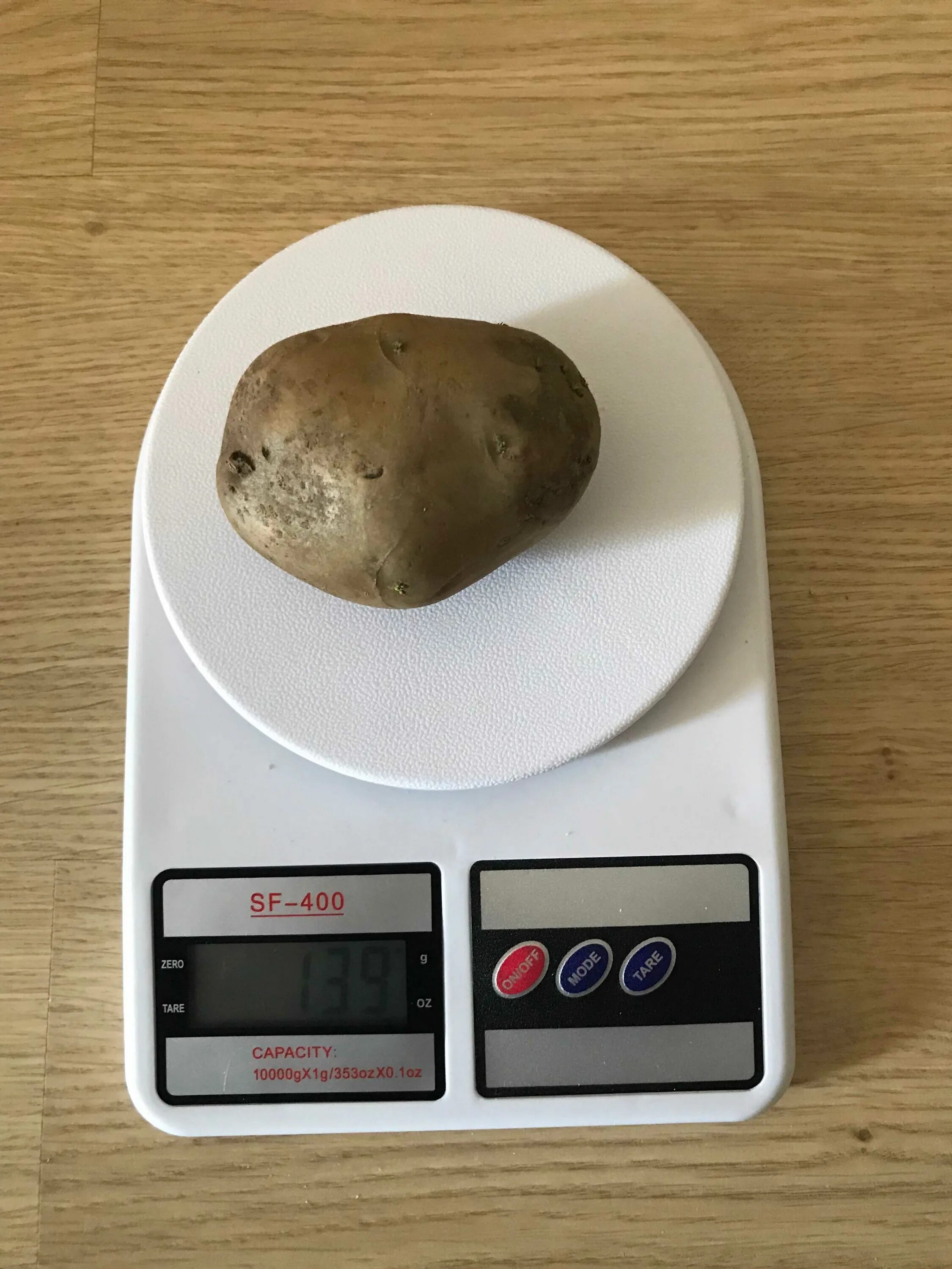 Вес 1 картофеля. Вес картофеля 1 шт. Вес средней картофелины отварной. Вес 1 картофелины. Вес одной средней картофелины.
