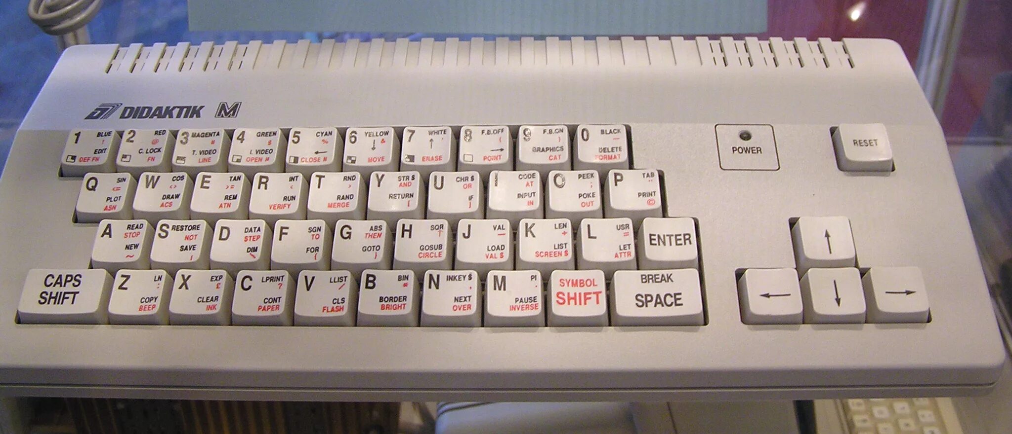 Клон spectrum. Zx spectrum 80. клоны zx spectrum. zx spectrum keyboard. didaktik-m.