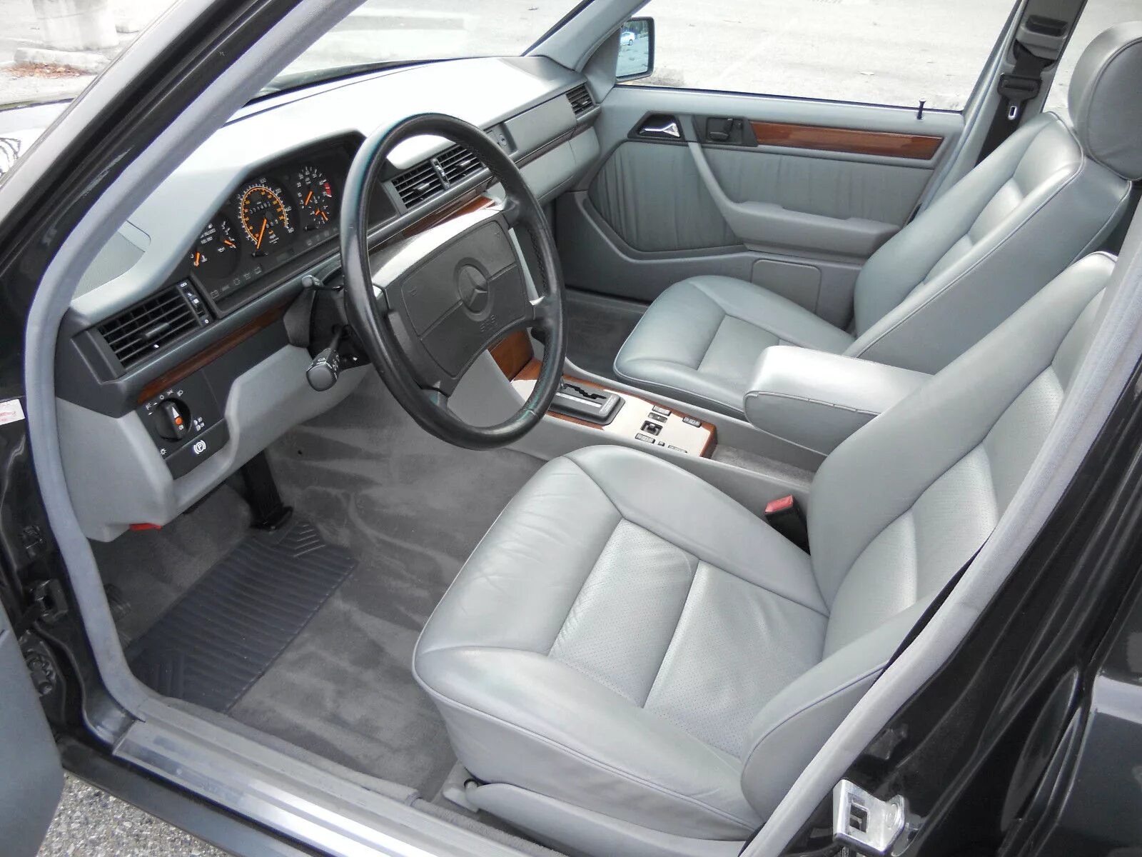 Химчистка салона!) - Mercedes-Benz E-class (W124), 2,6 л, 1990 года мойка DRIVE2
