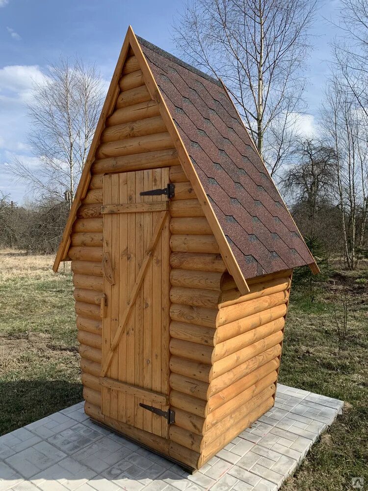 Деревянный туалет. Туалет дачный деревянный. Туалет дачныйдеревяеный. Туалетный домик для дачи.