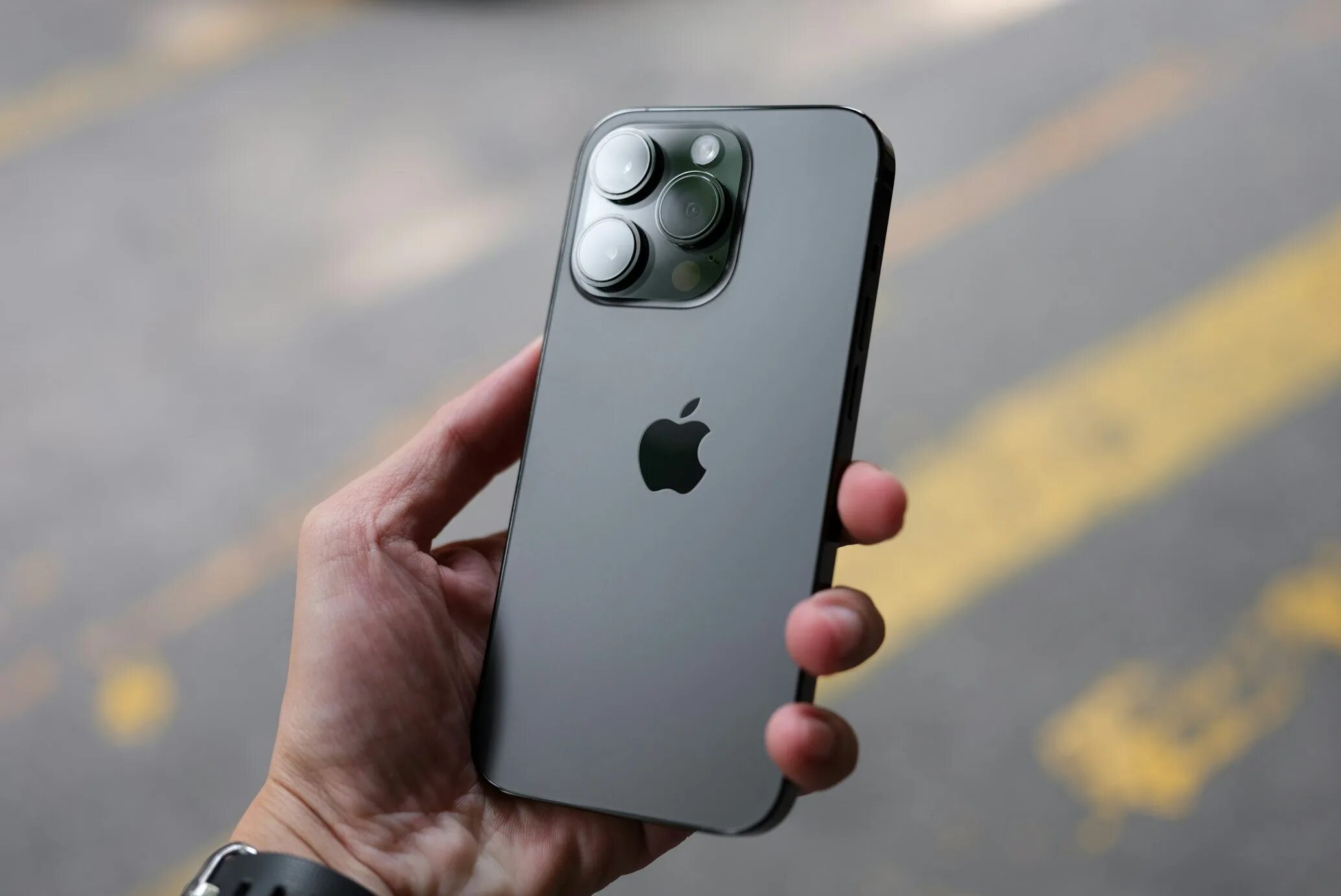 iPhone 15 Ultra будет гораздо дороже в производстве, чем iPhone 14 Pro Max, согл