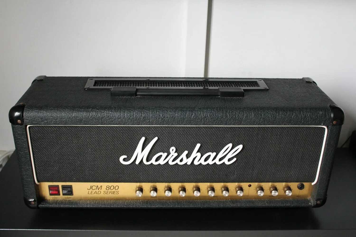 Стек Marshall jcm800. Усилитель Marshall JCM 800. Marshall JCM 800 2210. Marshall jcm800 стек белый. Marshall jcm 800