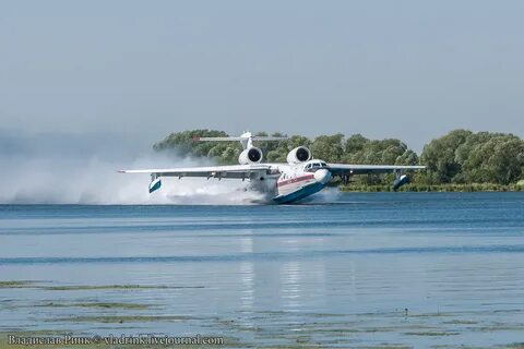 Самолет на воде в москве