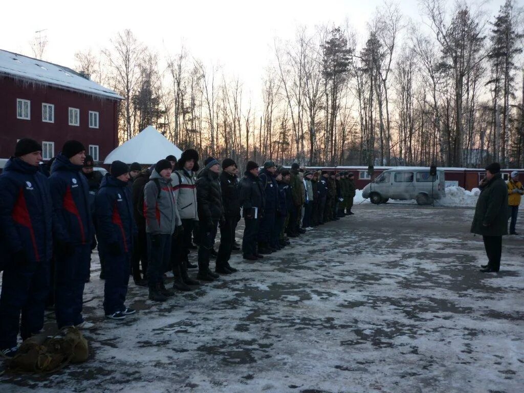 Комиссариат люберцы. Военкомат Люберцы. Военные в Люберцах. Люберецкий военный округ. Очередь в военкомат Люберцы.