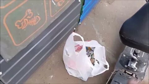 Лазаю по мусоркам