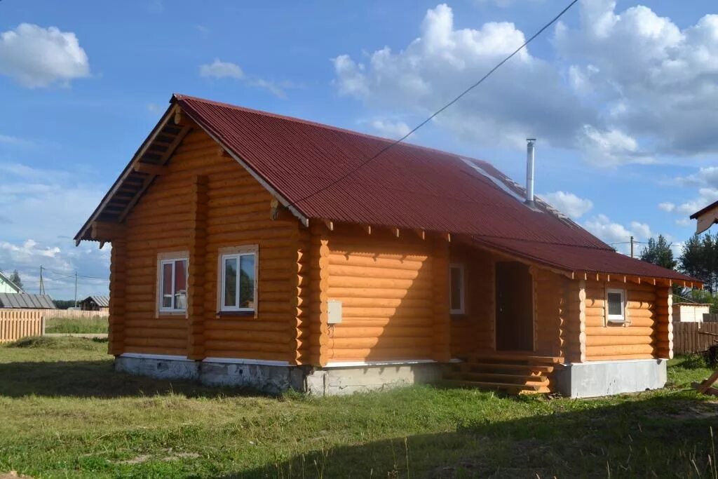 Купить жилье в архангельской области. Дом в Устьянском районе. Дом Устьяновский район. Устьянский район Архангельской области. Архангельская область деревянное домостроение.