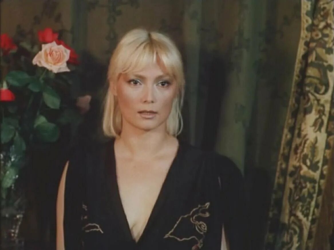 Сексуальная Лариса Белогурова – Гений (1991)