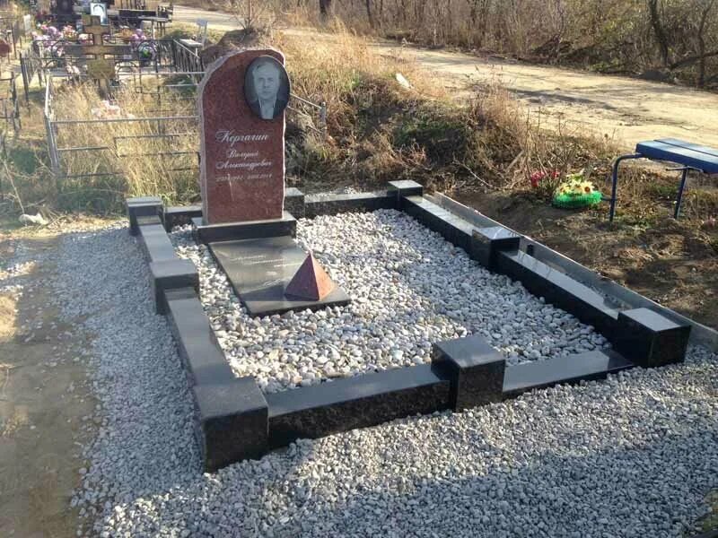 Памятники фото новикова волгоград