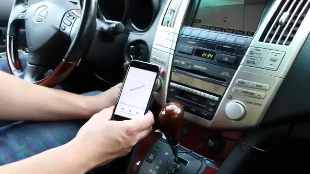 Лексус как подключиться к блютузу. Лексус rx 2007 блютуз. лексус рх 300 сд чейнджер. rx330 lexus держатель для телефона. аукс лексус rx300.
