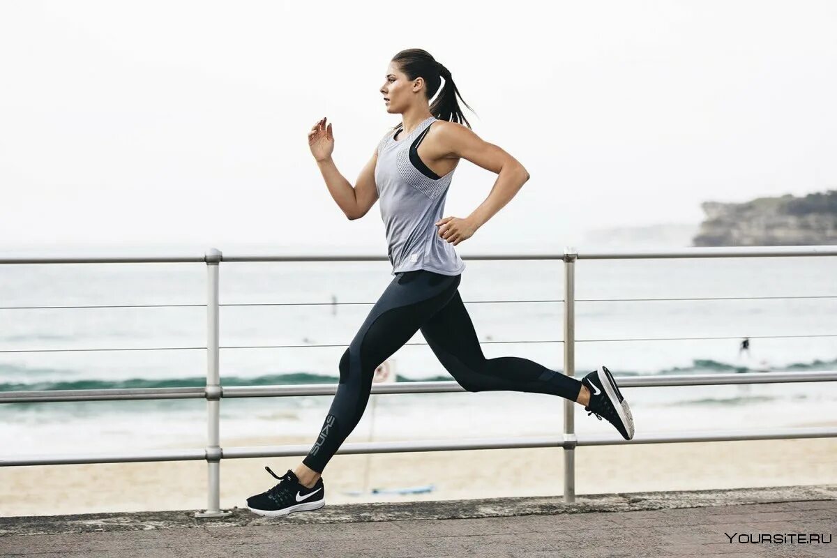 Основы методики самостоятельных занятий физическими упражнениями. Пробежка. Парень бегает. Особенности самостоятельных занятий для парней. Бегай и зарабатывай.