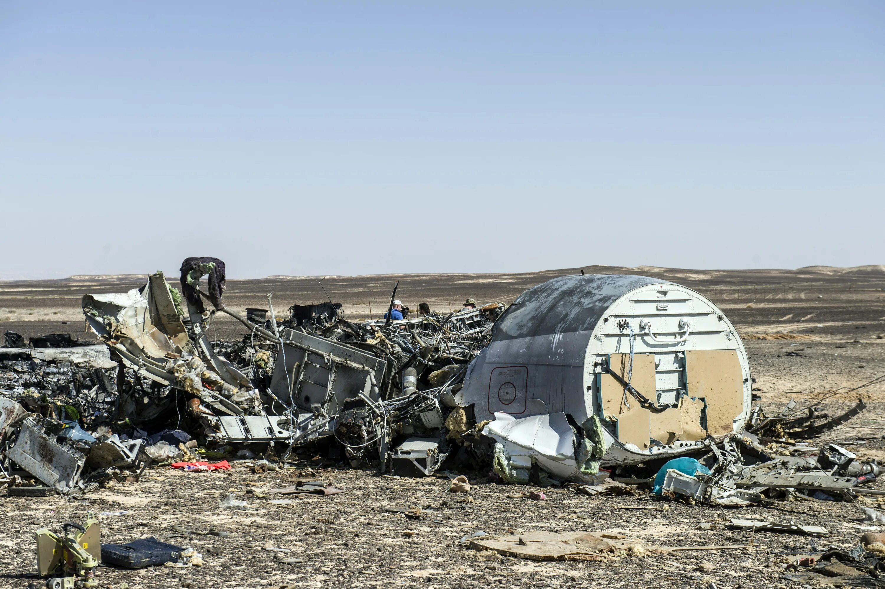 Шарм эль шейх авиакатастрофа. А321 Синайским полуостровом катастрофа. Катастрофа российского самолета Airbus a321 "Когалымавиа" в Египте. Крушение Airbus a321 Египет. Катастрофа Аэробус 321 Египет.