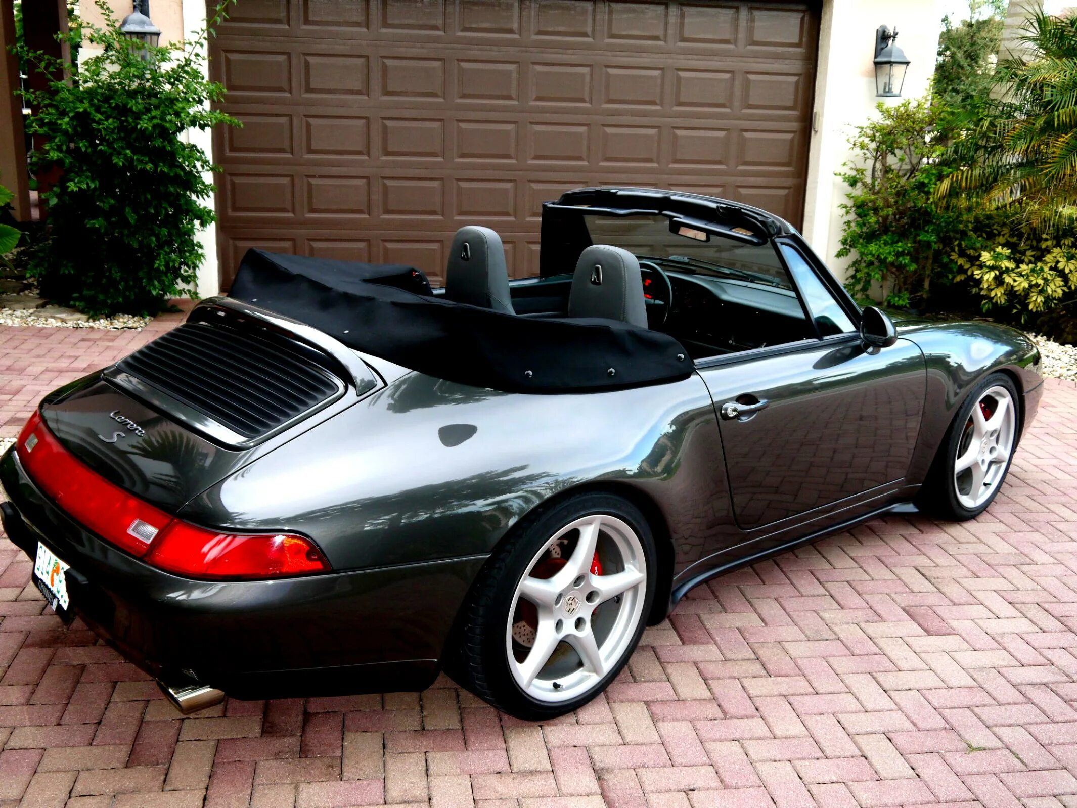 Porsche 911 Cabrio. Porsche 993 Cabrio. Порше 911 кабриолет. Porsche 911 1995 кабриолет.