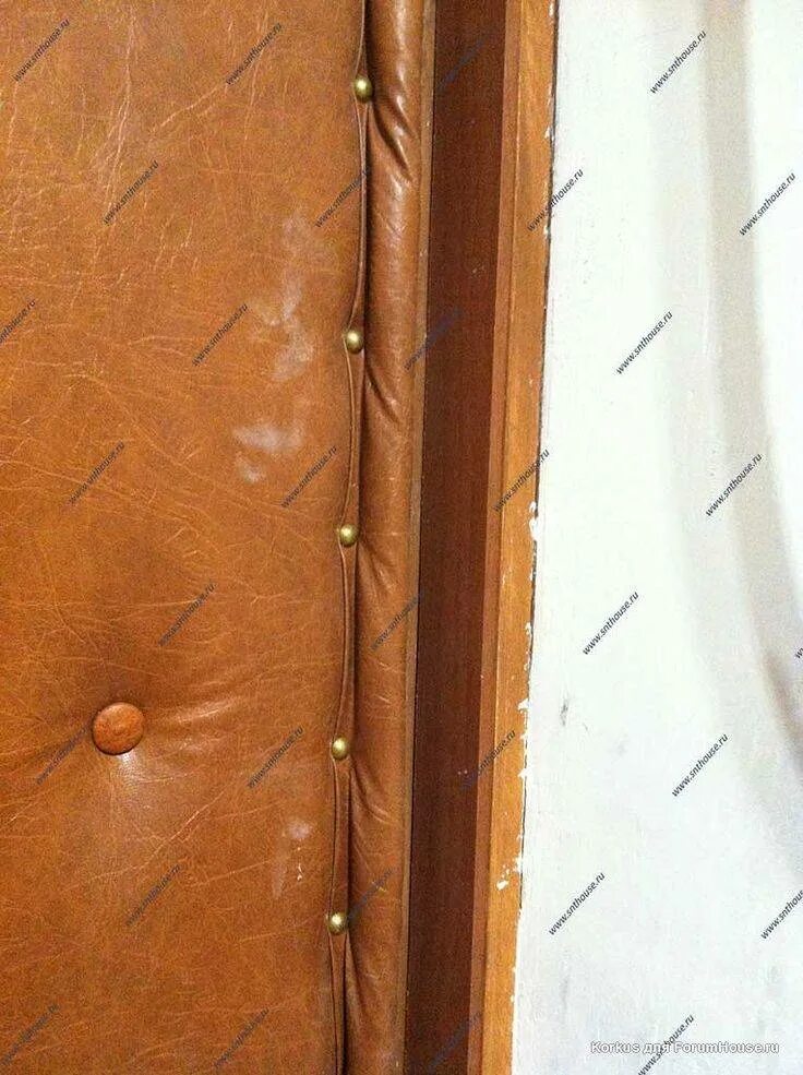 Как утеплить деревянную дверь в доме