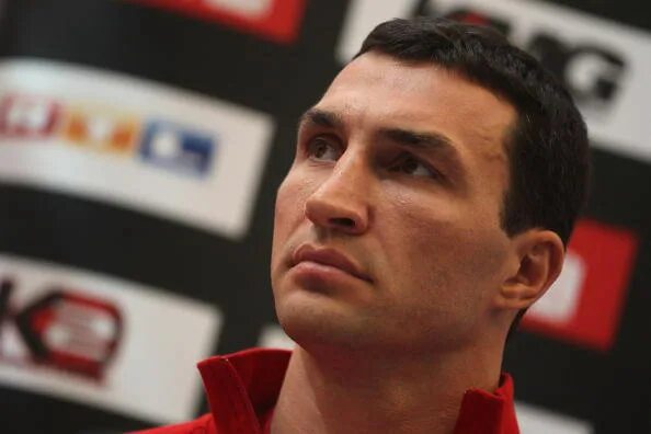 Владимир Кличко подтвердил титул чемпиона мира в бою с Мариушем Вахом - ET The E