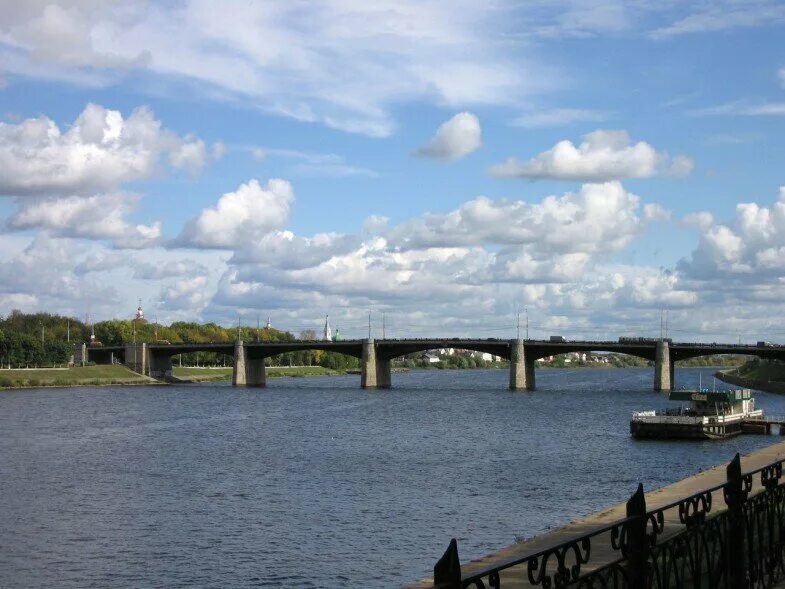 Тверь выше. Заволжский парк тверь. Заволжский районный тверь. Тверь центр города. Районы тверь лучший.