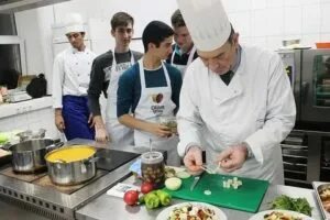 Кулинарный колледж после 11 класса. Повар колледж. поварской техникум. учебные заведения на повара. колледж поваров.