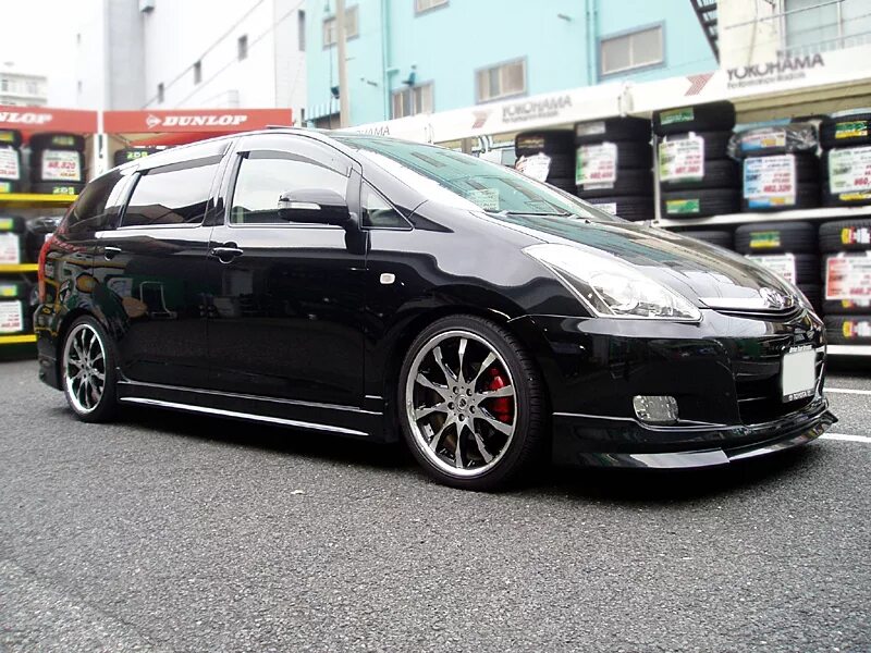 Хонда инсайт диски. Toyota Prius 20 на колесах r18. Weds Farmas r17. Work Schwert sw4 Toyota Wish. Work Schwert r17.