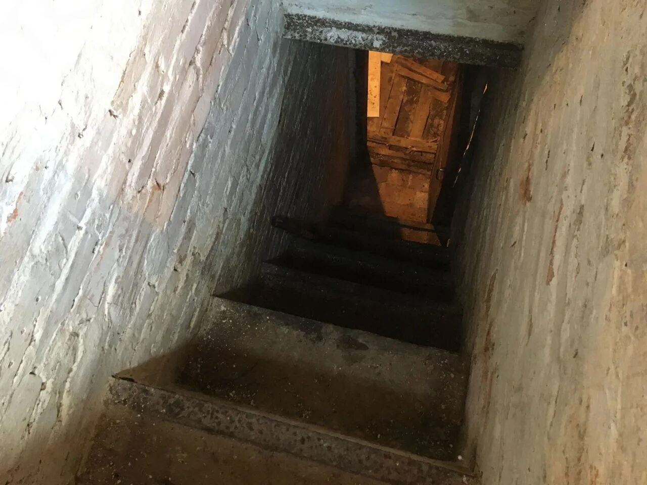 общаги в подвале. подвал общежития. архимаг живущий в подвале в общаге. подвал общежития. архимаг живущий в подвале в общаге.