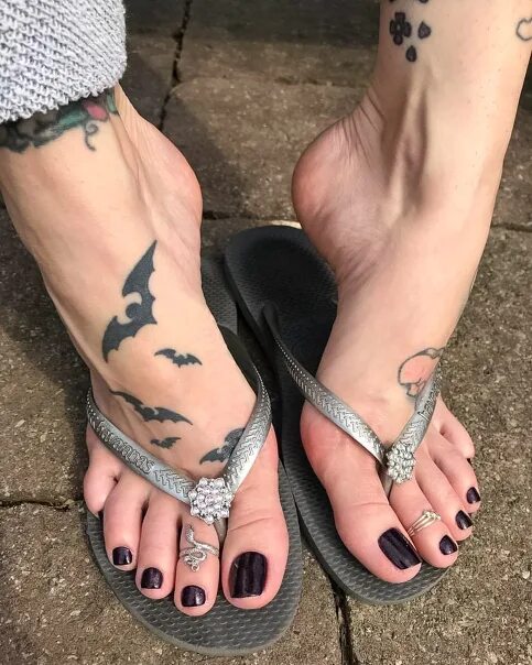 Feet foot chat. Crystal inked feet.