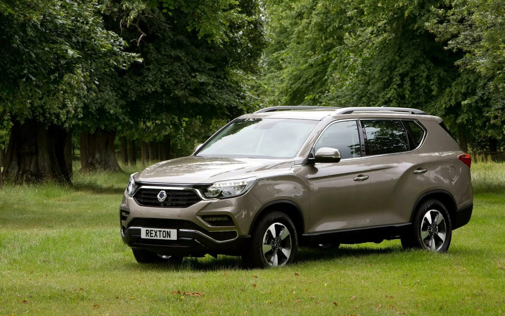 Ssangyong rexton 2025. Ссангйонг y400. rexton y400. ssangyong rexton. ssangyong rexton 2017 новый.