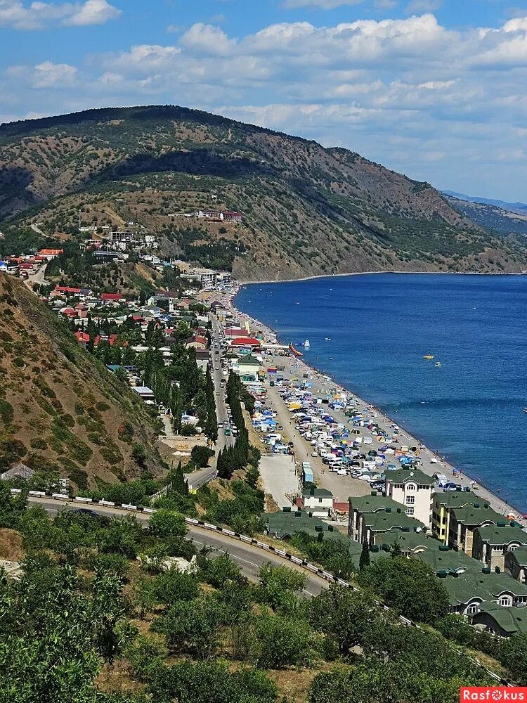 Сайт поселение крым. Алушта поселок Рыбачье. Посёлок Рыбачье Крым. Крым Алушта поселок Рыбачье. Посёлок Рыбачий Крым пляж.