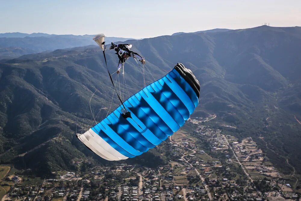Swoop. Свуп парашютизм. sabre 2 парашют. swoop skydive. парашюты для свупа.