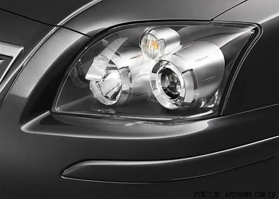 Фара тойота авенсис 2007. Headlight Toyota Prado. Тойота Авенсис ксеноновая оптика. Toyota Avensis Headlight Cover. Рефлекторные фары.