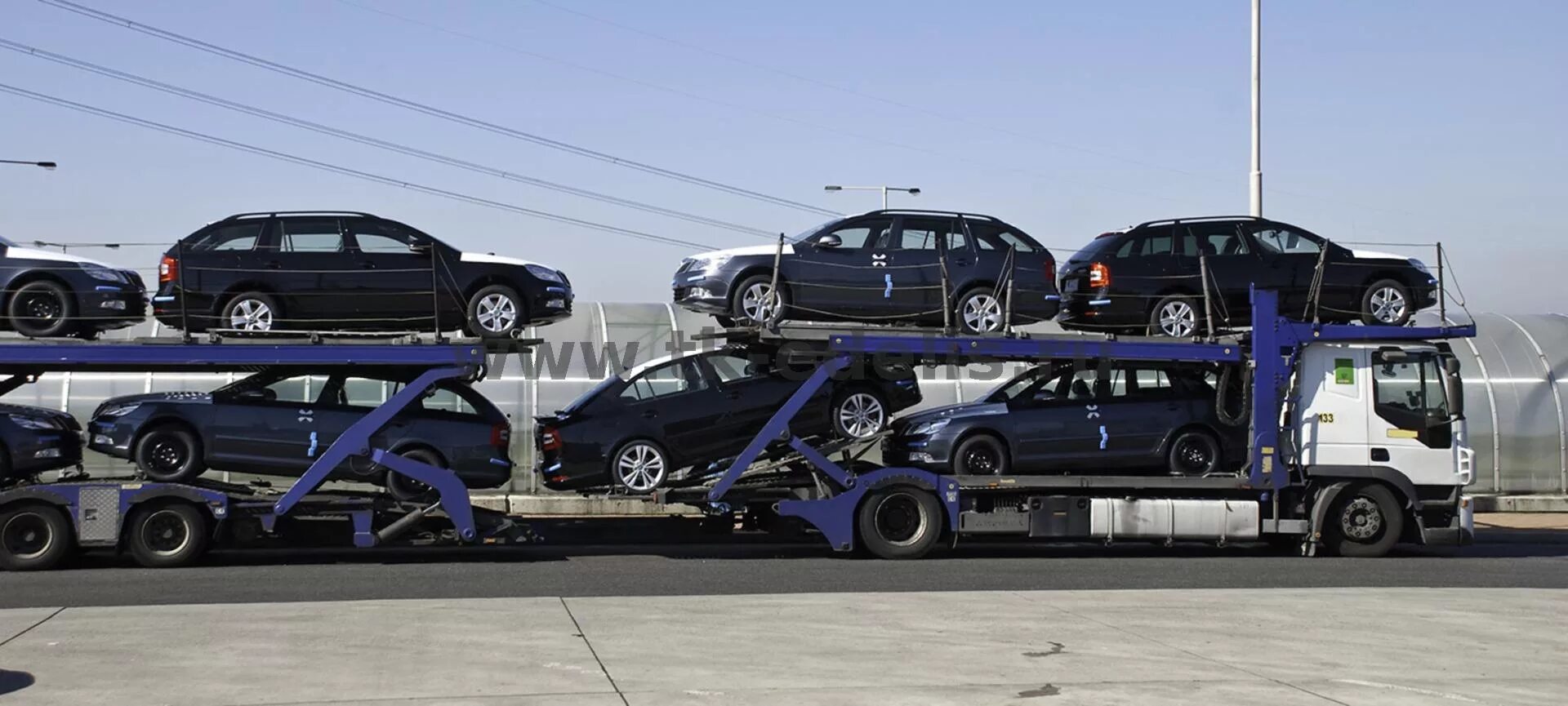 Сколько машин в автовозе. Автовоз Kassbohrer supertrans. Форд 550 автовоз. Тойота 300 автовоз. Автовоз Alfa Romeo.