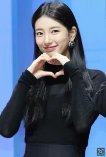 Tóc ngôi giữa ép thẳng 