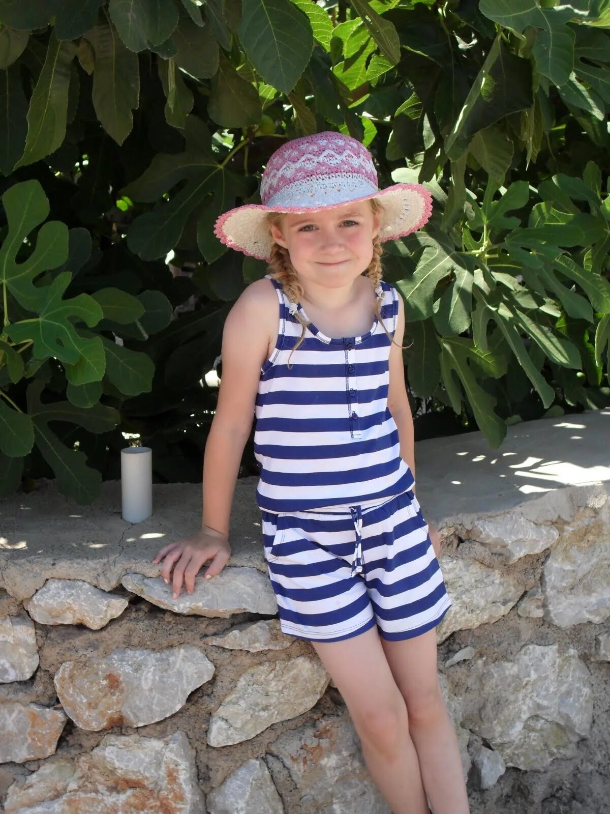 Даша майя крэйзи холлидэй. Кристина пакарина в детстве. Crazy холидей. Модель даша крези холидей. Майя попроцкая даша.