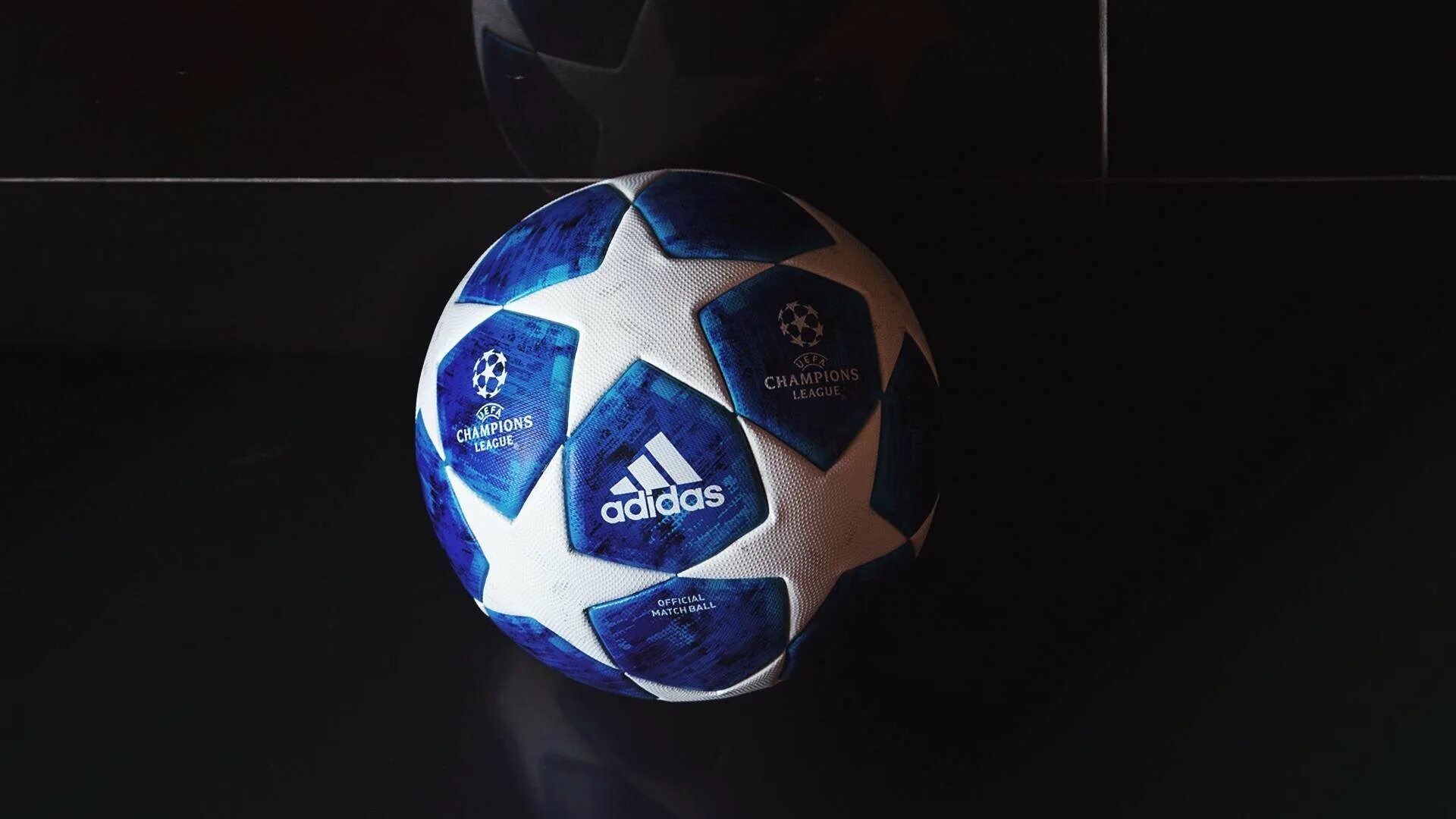 Мячи лиги 1. Мяч UEFA Champions League adidas. Адидас лига чемпионов 2018. Адидас мяч футбольный УЕФА 2018. Адидас лига чемпионов 2012.
