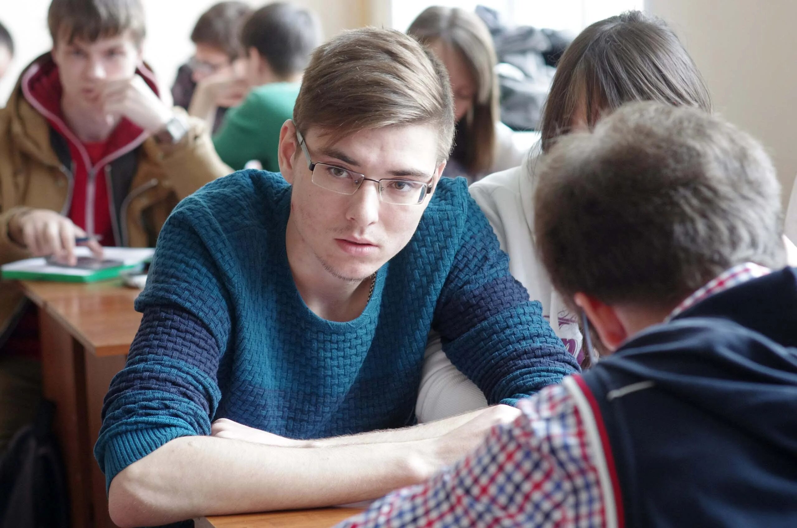 вуз вгту воронеж. дом молодежи воронеж фотосессия. студенты воронежа. вузовская лекция. лекция в универе.