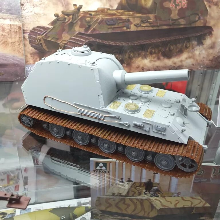 T-72m2 moderna. Fv 214 conqueror mk. Amusing hobby 1/35. Модели amusing hobby. Модели amusing hobby.