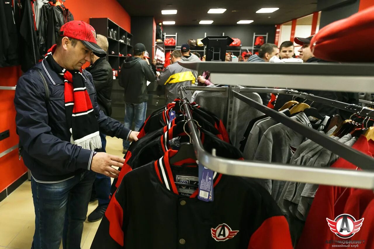 Одежда автомобилист. Рюкзак хк автомобилист. Хоккейный свитер дацюк автомобилист. Одежда автомобилист. Хоккейный свитер автомобилист 2022.