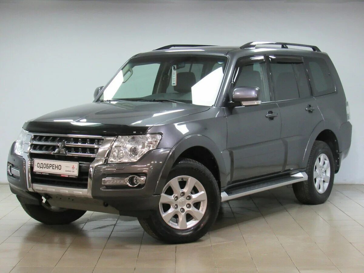 Mitsubishi pajero 2014