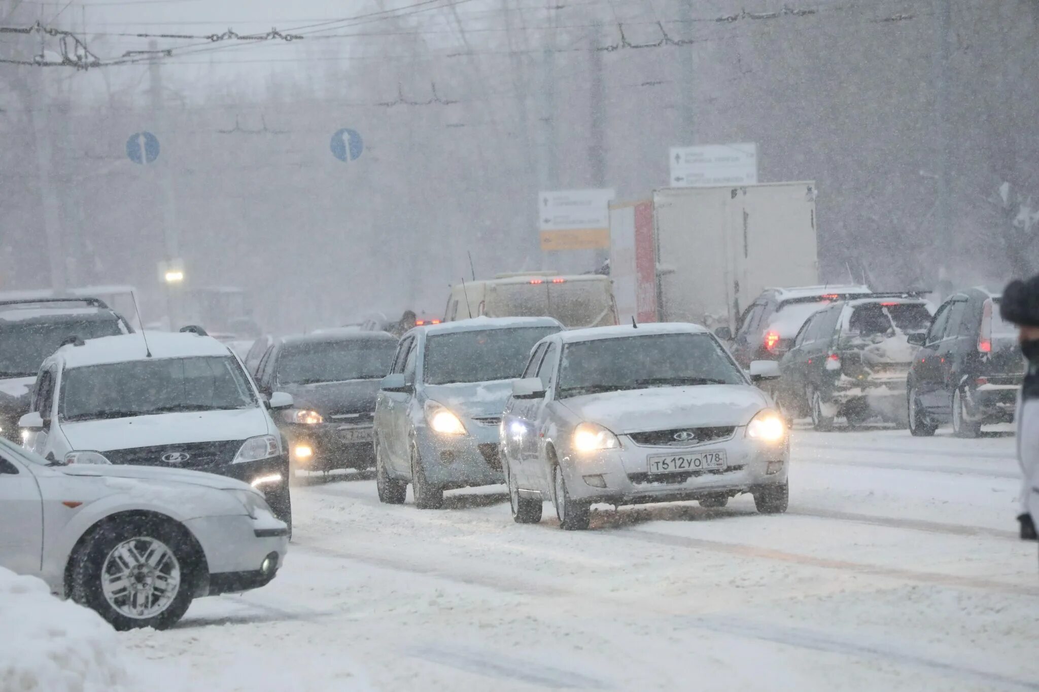 Сильный снегопад. Снегопад в Нижнем Новгороде. Самый сильный снегопад. Сугробы в Нижнем Новгороде. 19 декабря прогноз