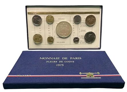 Франция госнабор из 9 монет 1975 в оригинальном буклете 50 франков Геркулес сере