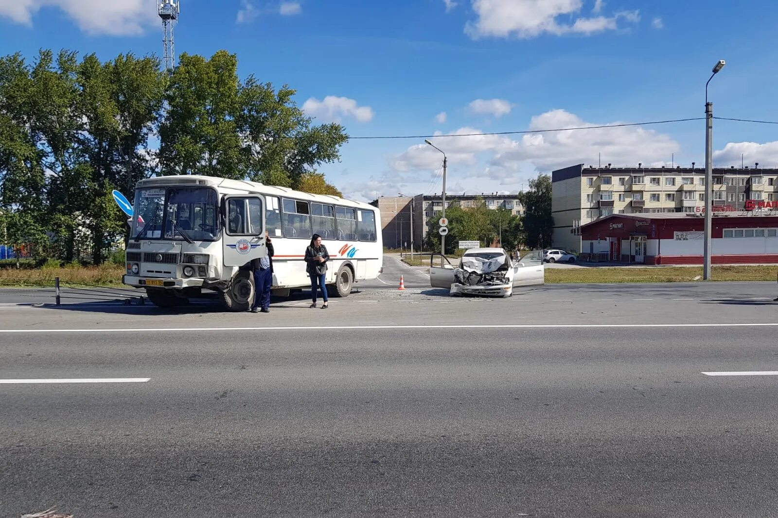 ДТП автобус в Искитимском. Автобус авария Искитимский. Пассажирский автобус. ДТП С автобусом в Новосибирской области. 28 30 августа