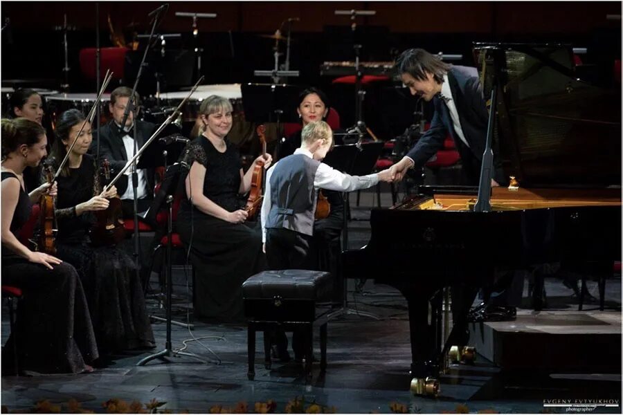 Костюмы для спортивно-акробатического танца. 7 лет выступает. 7 лет выступает. Конкурс юных чтецов. Эстетическая гимнастика эвита.