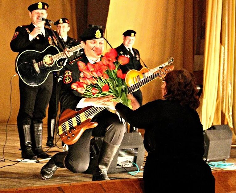 группа черные береты. черные береты под гитару. черные береты под гитару. чёрные. ансамбль черные береты калининград.