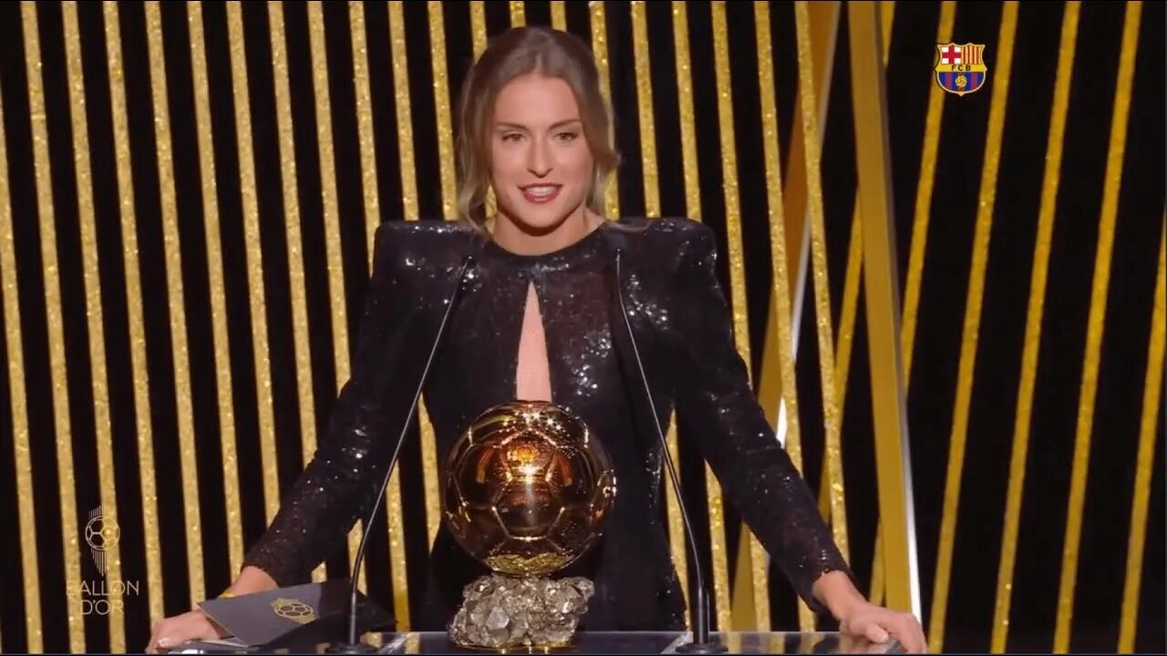 Футболистка барселоны алексия путельяс. Ballon dor 2022. Золотой мяч france football 2023. Алексия путельяс футболистка. Алексия путельяс испанская футболистка.