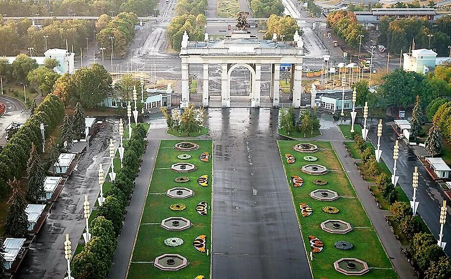 Москва вднх улица. Аллея вднх. территория вднх. центральная аллея вднх вид сверху. парк в москве вднх улицы.
