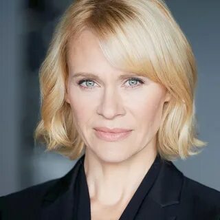 Қара транни трахает ақ транни