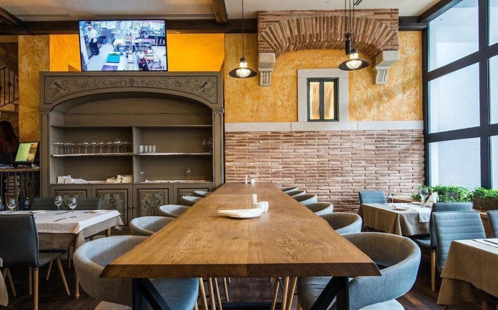 Георгий ла скала ресторан минск. Фото ресторана la scala. Скала кафе. La scala trattoria. La scala trattoria.