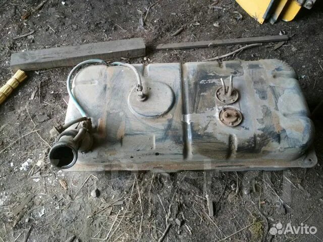 Бак топливный 3302. Бак газель 2705. Газ 2705 топливный бак. Бензобак на газель фермер инжектор. Газ 2705 топливный бак.