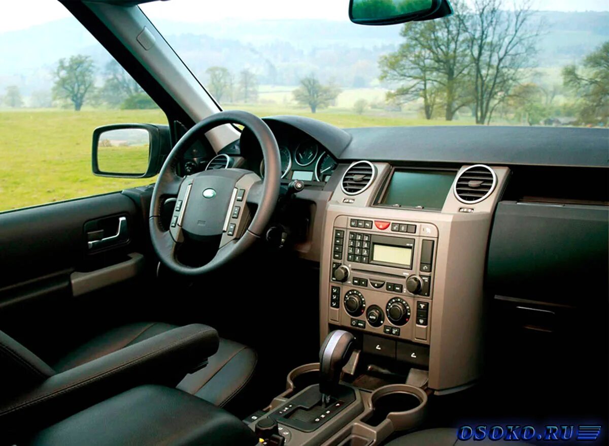 Land Rover Discovery III. Land Rover Discovery 3 монитор 2din. Магнитола Дискавери 3 салон. Land Rover Discovery 3 2007 года.