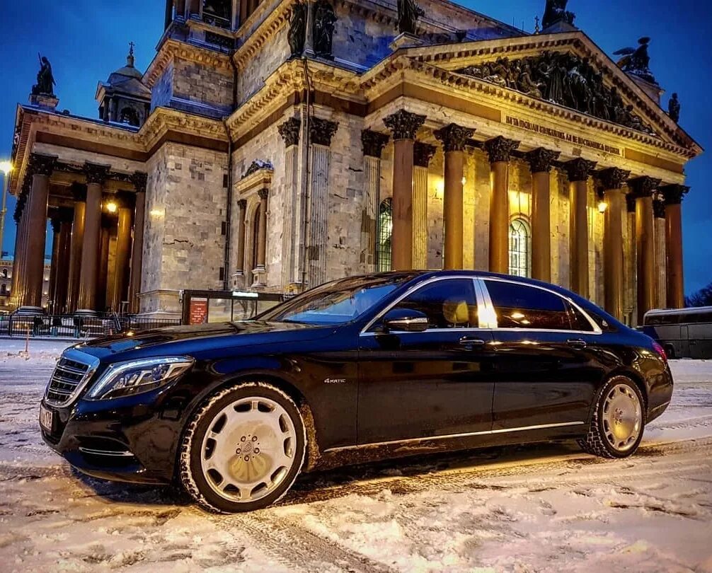 Mercedes Maybach s500. Мерседес Майбах элита. Такси Мерседес Майбах. W222 Maybach. Таксист на майбахе